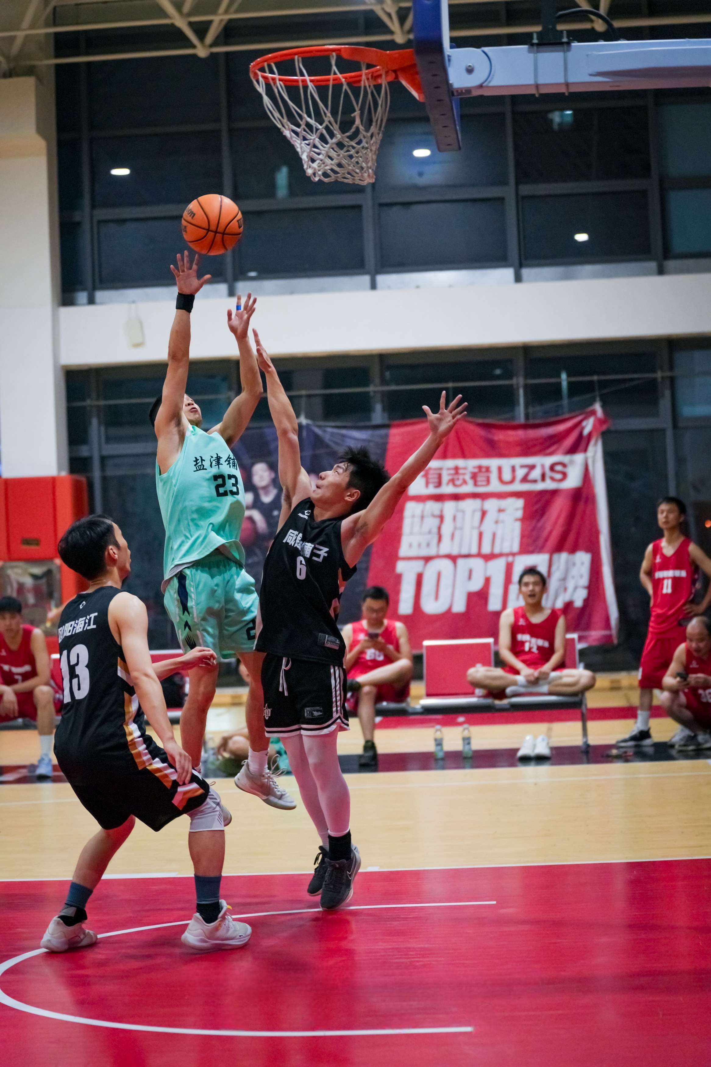 鹽津鋪子首屆“鹽BA”職工籃球聯賽圓滿收官! 鹽津鋪子首屆“鹽BA”職工籃球聯賽圓滿收官!